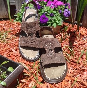 Earth Spirit lowest priced sandals size 6.5